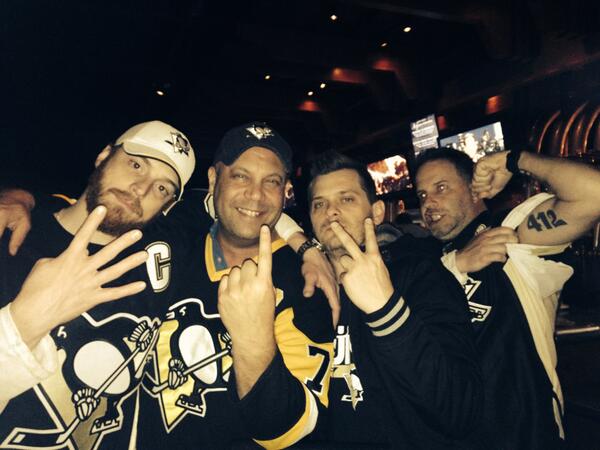 mattmolchen's tweet image. Reppin the 412 @penguins game last night @STAPLESCenter. #pghmade #yinzer