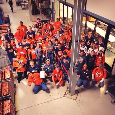 iceomaticHR's tweet photo. Great United In Orange Team Spirit! http://t.co/j7HKWCTcEo