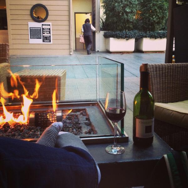 briannegrove's tweet photo. Resting after walking all day in San Fran http://t.co/IwAFdn5HD3
