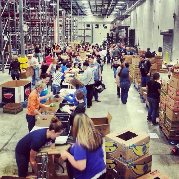 safoodbank's tweet photo. Thank you to everyone that came out to our first Singles Night. It was a huge success! #sortathon #volunteers http://t.co/sXtFtaVLyM
