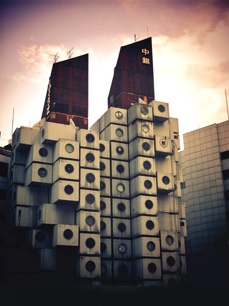 ザン ウー 映画ウルヴァリン Samuraiに登場したラブホ いい夢ホテル は汐留の中銀カプセルタワービル Http T Co Sjwcybo3i4