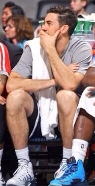 KDsHeadTowel's tweet photo. Me and my boy @nickcollison4 chilling on the bench. You killed it tonight bro! http://t.co/zqXlQJGJbw