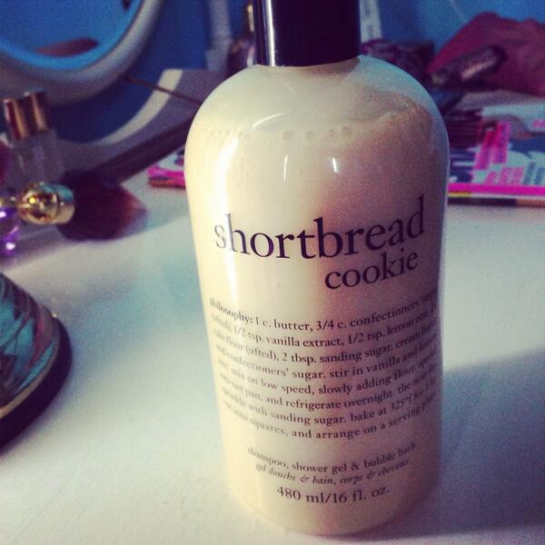 alanachappo's tweet image. Had to buy this because it smells amazing holy shit #shortbreadcookie 🍪