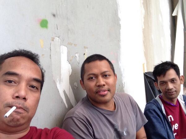 DM_Official1's tweet photo. @dariusmanihuruk @isworo @AntonIsmael foto bersama #AEFI2014 http://t.co/tGCSOGUnf3