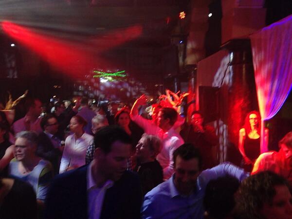 djmanymoreNL's tweet photo. Een kleine sfeer impressie van gister bij club arena te Amsterdam. @Brocacef http://t.co/lSZK7GDaPs