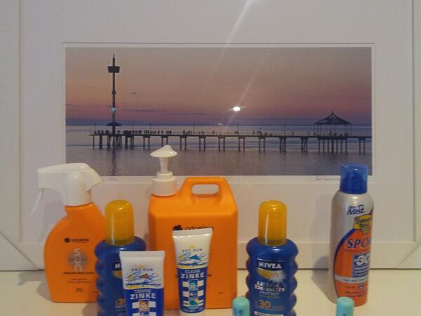 WeekendwithBern's tweet image. Brighton Jetty Classic preparation...Drink Up, Suit Up,Cream Up...@SurfLifeSA #FirstSundayinFebruary #SeriousFun