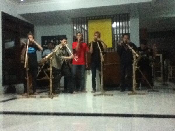 LayungHideung95's tweet photo. @titipan_karuhun yeah \m/ pembukaan KKK http://t.co/V8cG9Wx9Do