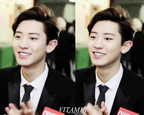 HeyParkChanyeol's tweet photo. [Cap] 140105 Chanyeol @ Super Star Red &amp; White Awards Backstage (cr: vitamin_lu) http://t.co/syFHwkvsmx