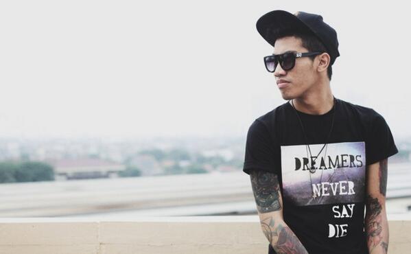BranditBandits_'s tweet photo. Dreamer Never Say Die BLACK TEE | size S-M-L-XL (Unisex) | IDR.150K | For order 082211727787. http://t.co/tp0z1uupj9