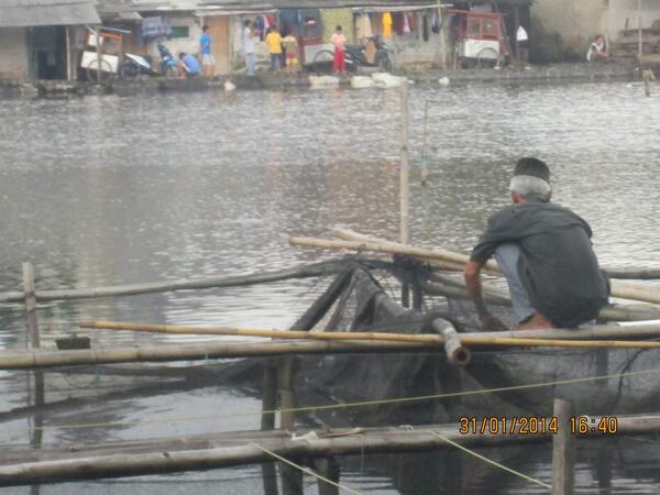 GilaMancingcom's tweet photo. Asyiknya Usaha Keramba - http://t.co/Rjd69C2st0 http://t.co/Sa2lHQnoDU