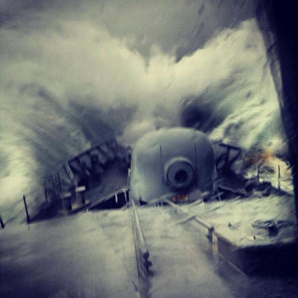 IrishSheds's tweet photo. “@defenceforces #Navy LÉ Roisín on patrol this weekend #storm , normal operations continue #someoffice http://t.co/ZIkVi1Rlxu” amazing stuff