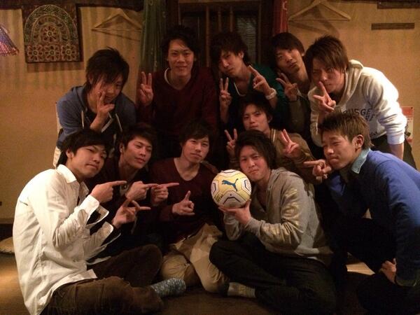 yukizo14's tweet photo. 行けなかった集まりに早く上がれて終わって向かったら待っていたのは誕生日おめでとう。

ボールにメッセージ。
みんなほんとにありがとう。 http://t.co/hYJzyUe46h