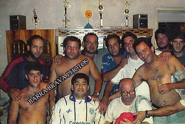 Diego10Querido's tweet photo. Maradona con la Butteler, 1999, http://t.co/g6oj4Gw1hF