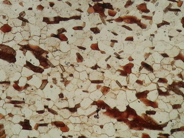 PetroMet's tweet image. Cuarzo con textura poligonal #delibro en una corneana (baja P-alta T). Campo 3mm.
