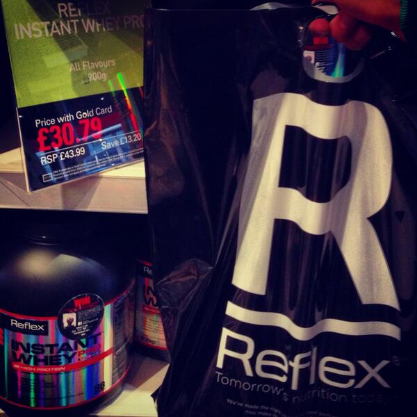 ReflexNutrition's tweet photo. #GoodieBags for the taking @gncuk C.Garden & @GNC_Birmingham. Contains #IWPRO, RTD & water bottle #ReflexLIVE http://t.co/UxunzG04Pa