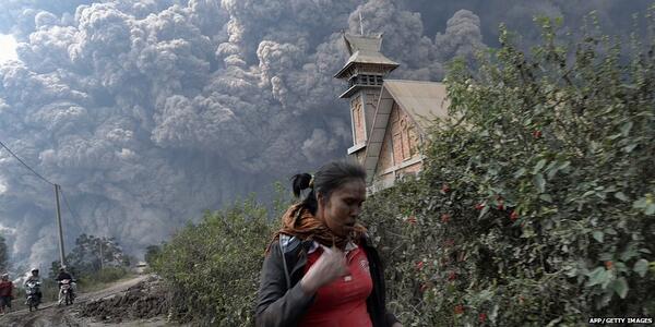 SEGUIMIENTO MUNDIAL DE VOLCANES. - Página 13 BfZE_V6CAAA8Umm