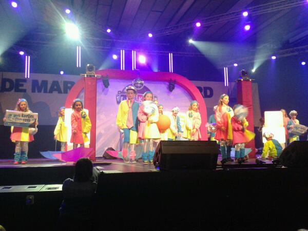 Optreden bij telekidsmiddag@marotte#treagentsjlok. Super leuk.
