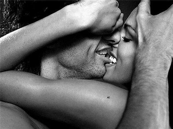 Прижмусь к Тебе отчаянно,до дрожи.Небритый,слегка колючий.Ты спросишь:«Я хороший?»Да нет,Ты не хороший..самый лучший!