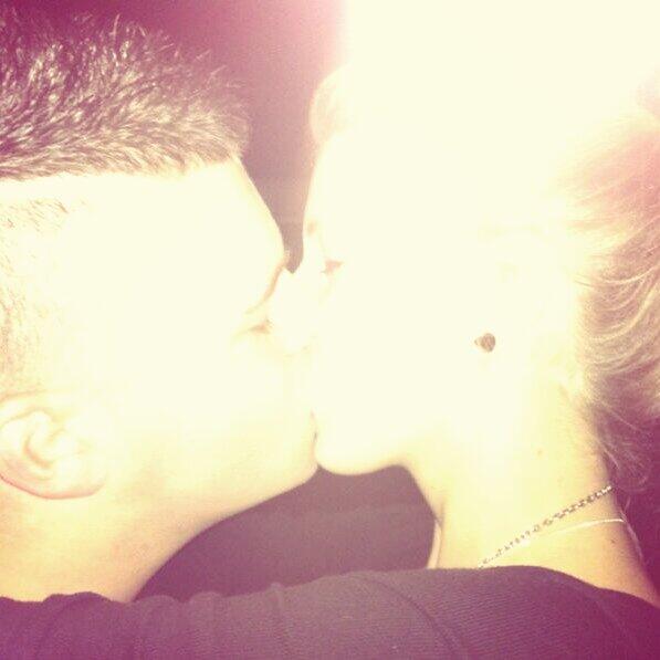ElisaBatterman's tweet photo. Bij me schatje <333,, ILOVEYOU! http://t.co/VG6sNmwqkO