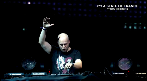 asot's tweet photo. Alexander @popovmusic  :D #ASOT650RU http://t.co/yuoDm2e8M4