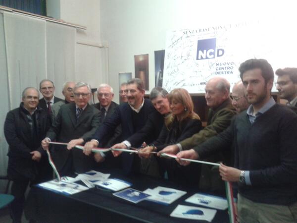 Cattaneo_R's tweet photo. Inaugurata 1°sede #Ncd a Busto Arsizio @NCD_Lombardia @NCD_tweet @gruppoNcdLomb @angealfa @r_formigoni @Maurizio_Lupi http://t.co/1fBHo1JPVC