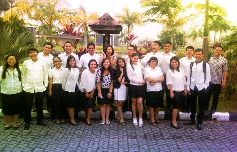 BACICHO's tweet photo. Sunday Service at GPIB Maranatha | Happy Sunday! Hv a Delightful Sunday to all of u! Father Jesus bless us as always http://t.co/NtvLVQU9YL