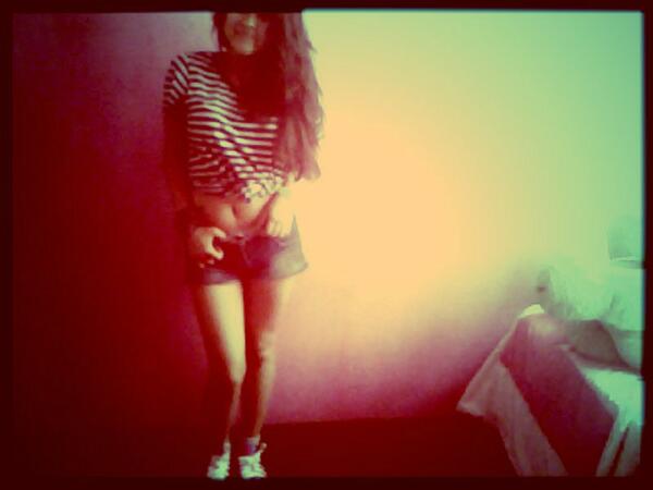 rm_Nicol's tweet photo. Si estas dispuesta a soportar  ↓
mis tonterias mis celos mi cambios de estado mi mal humor
BIENVENIDO A MI VIDA ♥ ♡ http://t.co/QNvio9rlQi