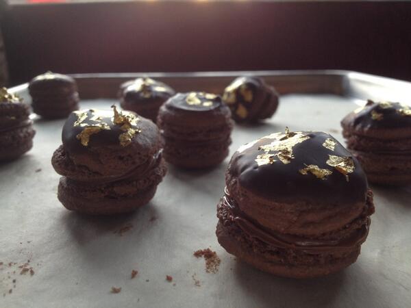 SR_Chamberlain's tweet photo. Great day making macarons with @CandiceGracee 😁😍 http://t.co/wOBZ9rxppW