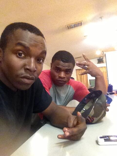 shadiPO's tweet image. #mosque32 tweet party we in here #thetime #farrakhantwitterarmy @1Dpoetic #fall-in