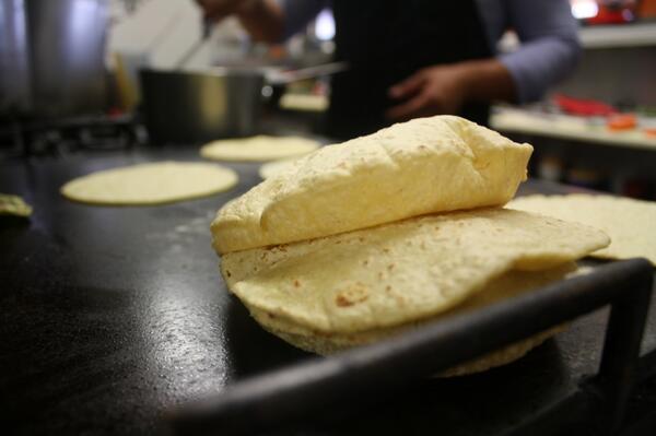 juansrestaurant's tweet photo. corn #tortillas, #freshly made these are ready to go! http://t.co/f7W5e9HDk8