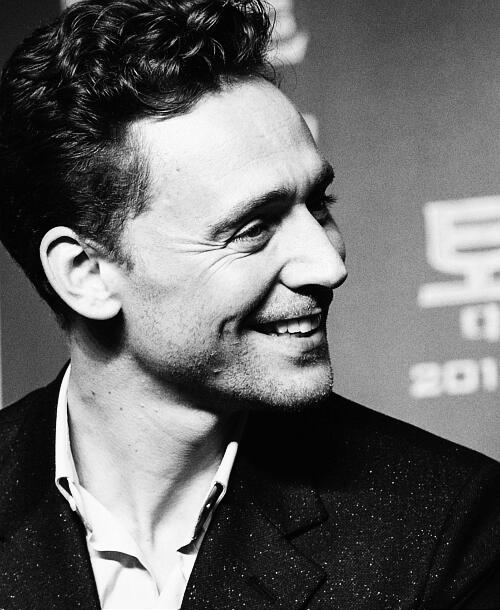 DutifulDemon's tweet image. // #HappyBirthdayTomHiddleston . We love you~ ♡