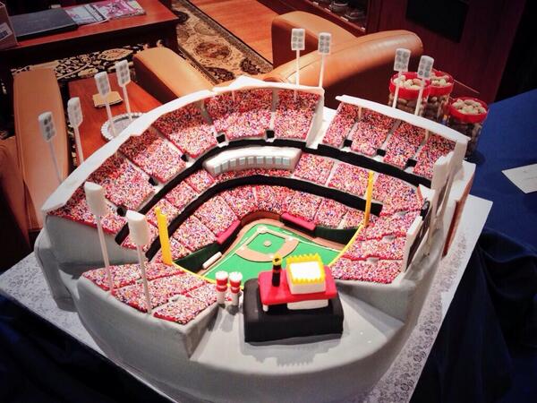 Cut4's tweet photo. Great American Ball Park cake (via @GDG_Baseball): http://t.co/16uE5r23Yk http://t.co/05Tm3kd0ef