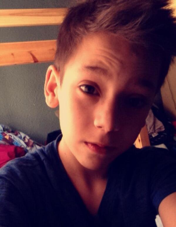 OfficalJordanL's tweet photo. #takemeout #trending can't wait for tonight 🎶 #picoftheday #boys #guys #Beats http://t.co/yI7oGM3fyZ