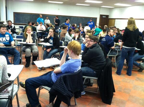 kkpsincd's tweet photo. Chapter Discussions! #AlphaBeta #GammaPi #BetaRho #DeltaUpsilon #Upsilon #ZetaEpsilon #MuDelta http://t.co/A2Q9sW9vRa