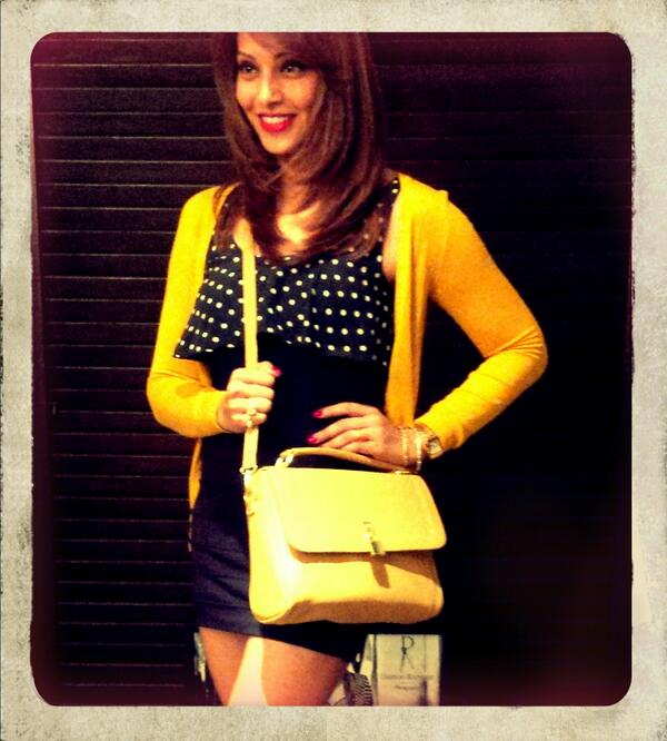 bipsluvurself's tweet photo. Love my Tessa bag frm my @thetrunklabel collection.D perfect day/night bag!Looks small bt fits so many things:) http://t.co/QvXQ0a88KK