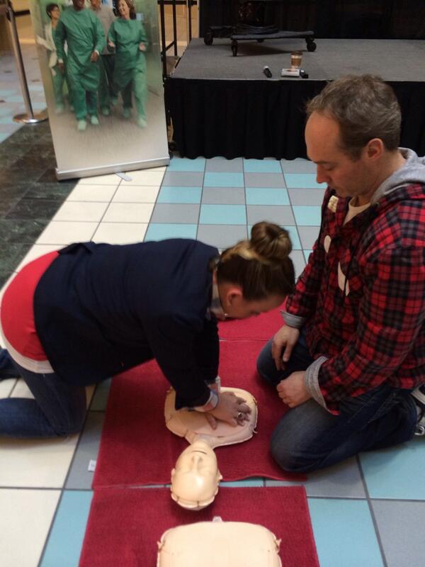 thespaceMN's tweet photo. Get CPR trained at MOA! @mallofamerica @Zialyss @masher26 #goredatmoa http://t.co/ufoW2AQyPK