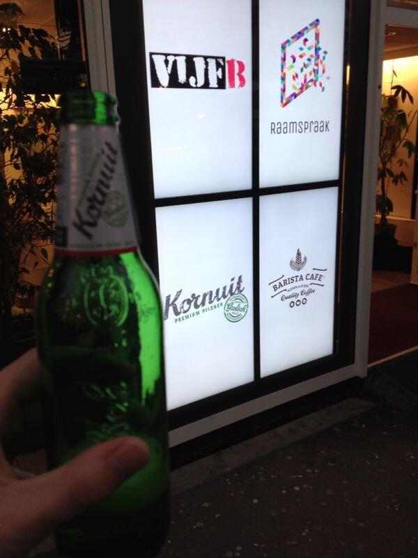 joostVijfB's tweet photo. Opening dedoorloopalphen #kornuit http://t.co/xdIisFGACo