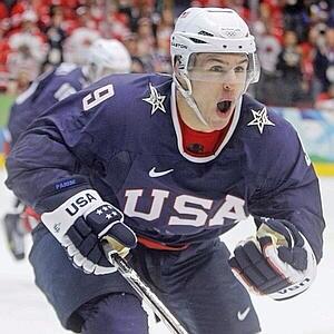 PuckPictures's tweet photo. Zach Parise named captain of #TeamUSA ! #Opinions ?? http://t.co/GgjqzQL2ww