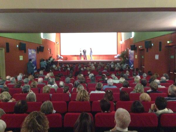 BENVENUTI AL FESTIVAL!!! GRANDE APERTURA!!
#lavariabileumana #festivalcomo