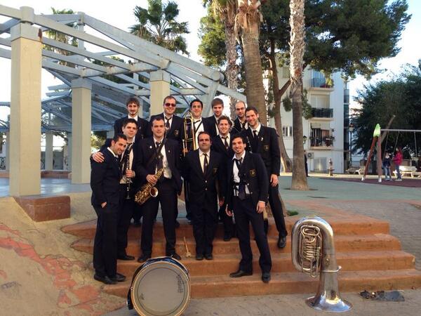 WizmanBand's tweet photo. Presentación en Benetusser, con el debut de nuestro director Leo #wizmanband http://t.co/8RJNwSoPWy