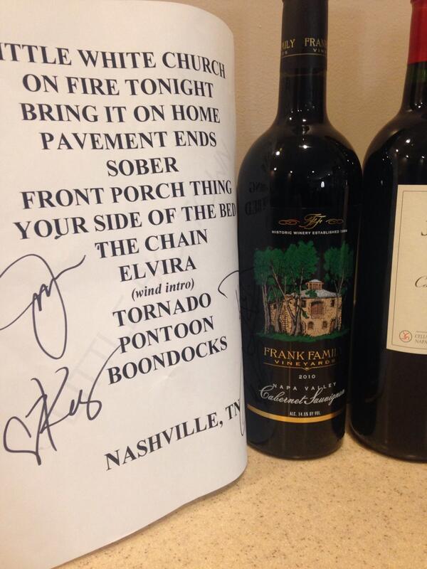 littlebigtown's tweet photo. Home sweet home. We love you Nashville!! This #lbtsetlist has your name on it. http://t.co/lbo9CR2CsZ