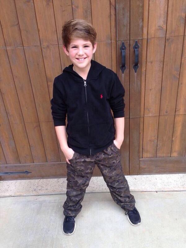 MattyBRapsJP's tweet photo. 【ツイート訳】
家族と楽しい週末を過ごしてるよ！君もいい週末を過ごしてることを願ってるよ！(^^)✨ http://t.co/RhxJXTqIDu