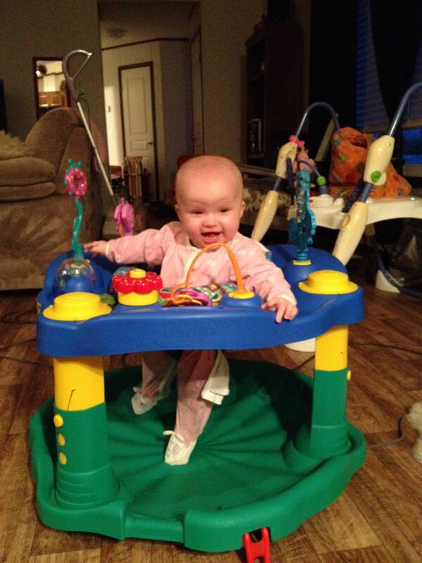 alinglyaces13's tweet photo. Sure missing this little lady.... #homesick #suckitupbuttercup http://t.co/zNA4QAlMnB