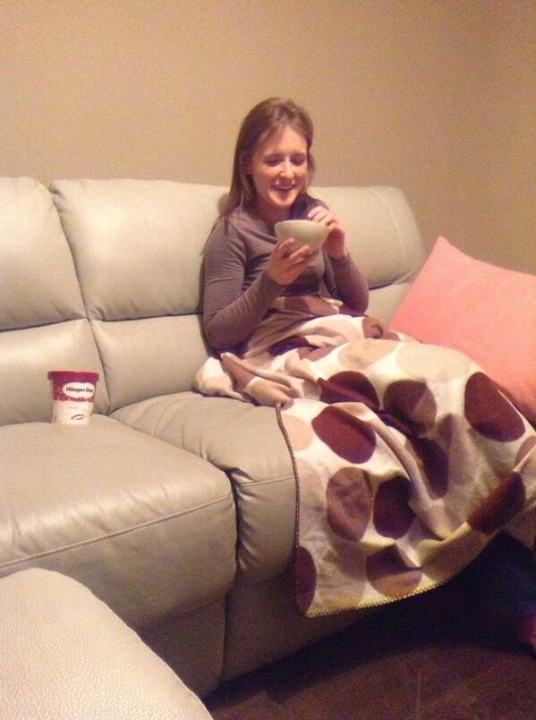 snoopasaur's tweet photo. Romantic Dvd night with @NicolaFahy2 #horsingthefoodin #somethingsneverchange http://t.co/aVyBlzxWAg