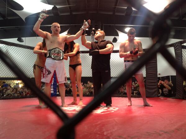 OhioMMANews's tweet photo. Your new Hardrock MMA 155 amateur champion #MarcMcdonald defeats #ChrisHansford :58 RD1 by KO #HR60 http://t.co/MLUXgzgHWK