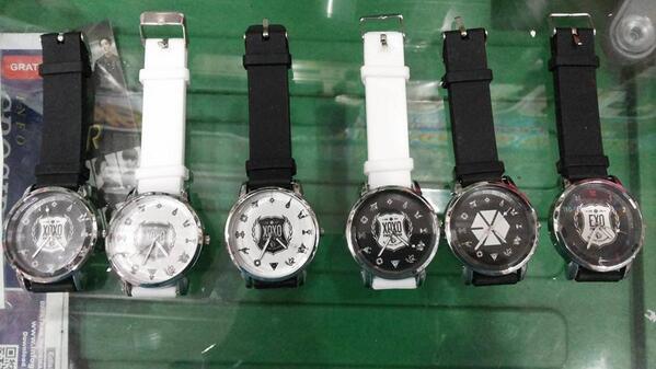 blitz_storeid's tweet photo. #Ready_Stock
Jam tangan EXO 70.000 http://t.co/kihXpIPVtc