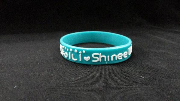 blitz_storeid's tweet photo. #Ready_Stock
Gelang timbul SHINee 22.000 http://t.co/eGhMX3nftz