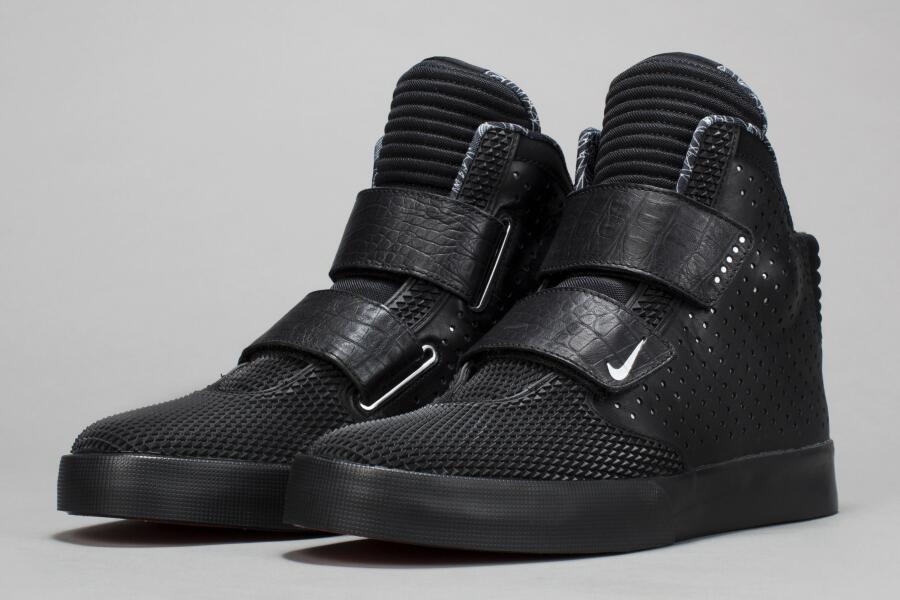 Sneaker News on X Are you feeling the new Nike Flystepper 2k3 See the All Star 2014 Nikes here http t IZo4paMCnU http t mL8ENxuoye X