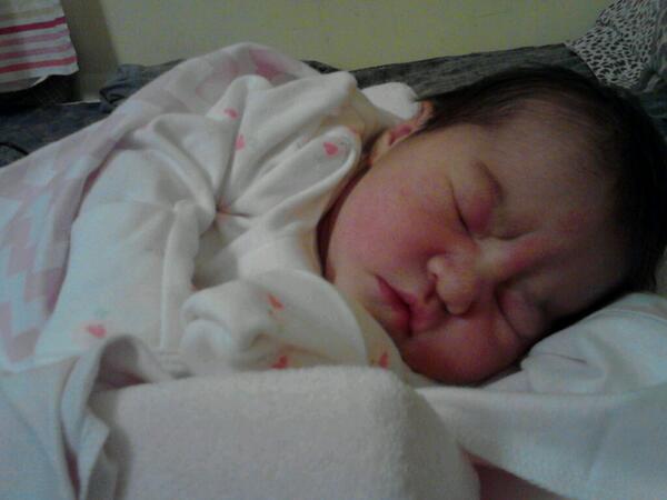 JGrar's tweet photo. Hola buenas noches, les presento a mi mas grande creación #ximenabombona http://t.co/qHsTqa0WxI