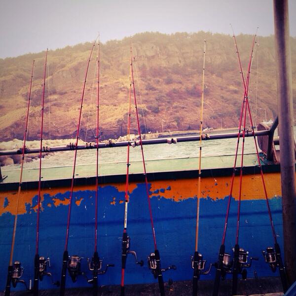 krisent's tweet photo. 제주도 배 낚시 강추. http://t.co/EADaDeGykj